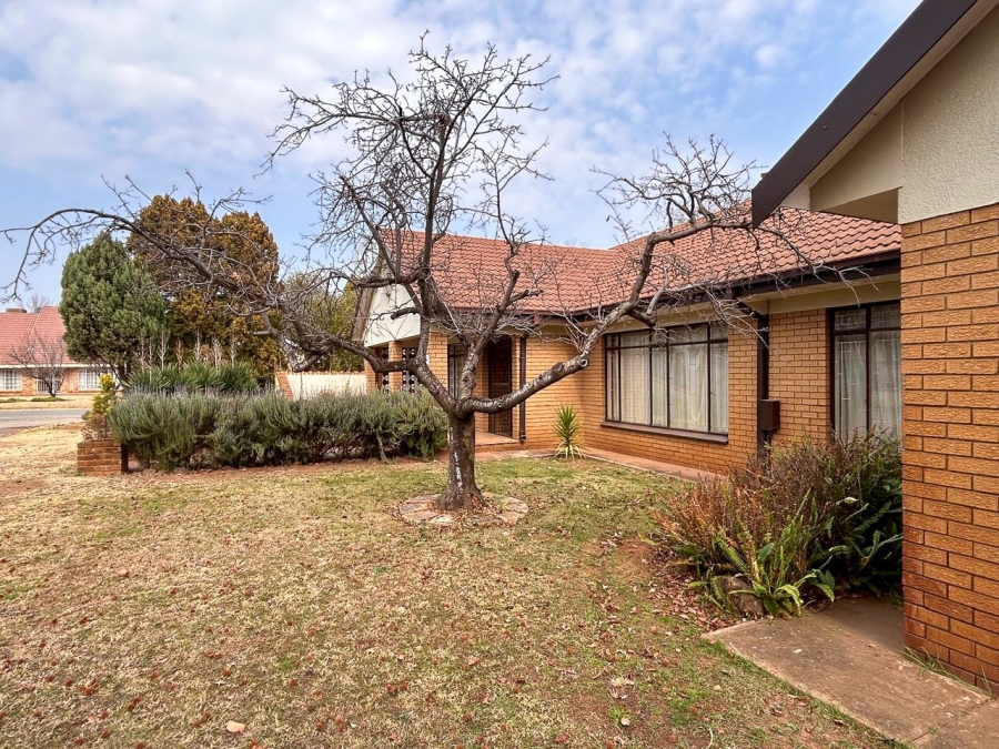 4 Bedroom Property for Sale in Parys Free State